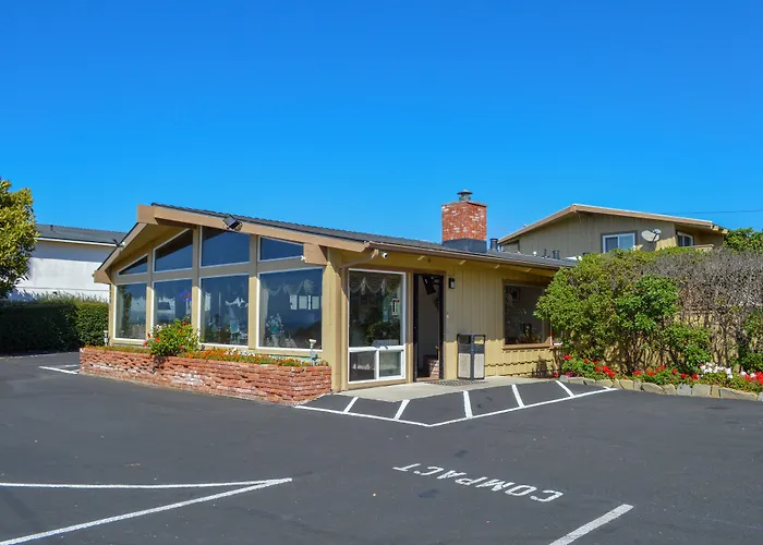 Silver Surf Motel